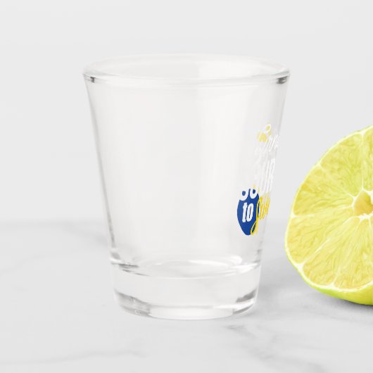 レモンやる気を起こさせる引用文サワーからスウィート ショットグラス (左)
