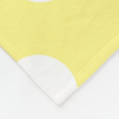 レモンイエローの白水玉模様 フリースブランケット (角)