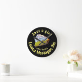 レモンメレンゲのパイが大好きな女の子 ラウンド壁時計 (ホーム)