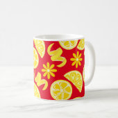 レモン柑橘類レモネデシェフかわいい黄色の赤 コーヒーマグカップ (正面右)