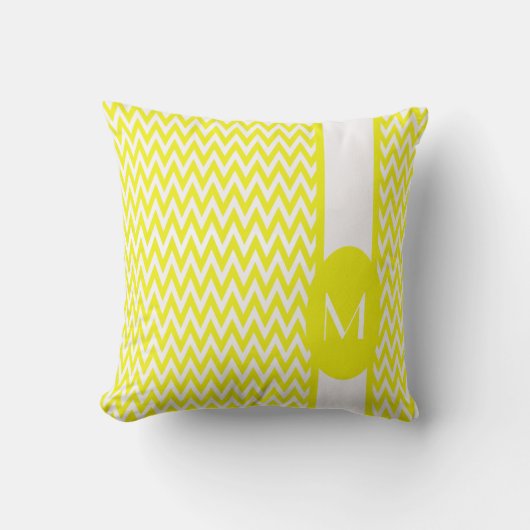 レモン エレガント シェブロン デザイン　モノグラム付き クッション (正面)