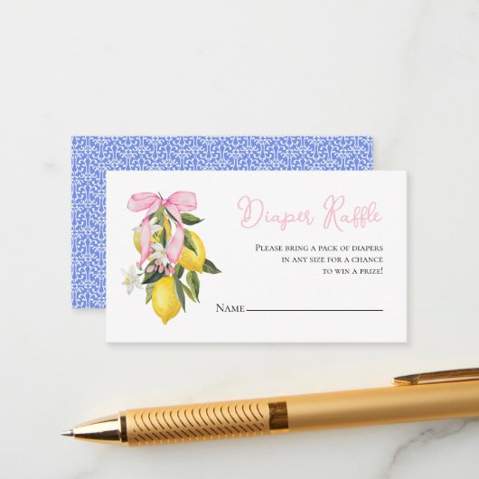 レモン ピンク ボウ コケッタ ベイビー シャワー おむつ ラッフル エンクロージャーカード (正面/裏面インサイチュ)