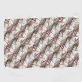 レリーフ、 浮き彫りや深さthに見える形状のシルキーベージュ ゴルフタオル (横)