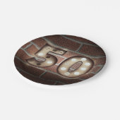 レンガの壁に50th誕生日マーキーサイン ペーパープレート (アングル)