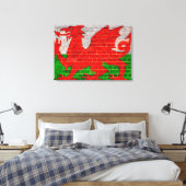 レンガの壁のウェールズ国旗 キャンバスプリント (インサイチュ (寝室))
