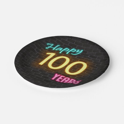 レンガの壁のネオン番号100の標識 ペーパープレート (アングル)