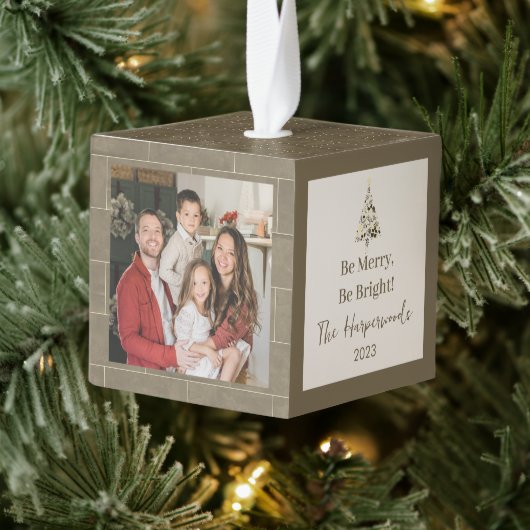 レンガの壁クリスマスツリー家族3写真モダン キューブオーナメント (ツリー)