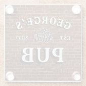 レンガの壁ビアグラスあなたのパブ年を確立 ガラスコースター (裏面)