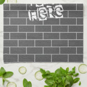 レンガの壁 – 特別な文字を追加/追加 キッチンタオル (折り畳み)