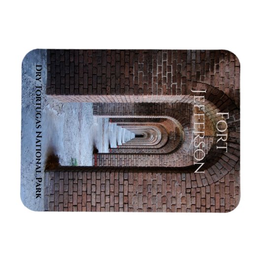 レンガの歩道アーチ、フォートジェファーソン、ドライトルトゥガス マグネット (横)