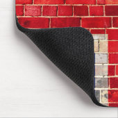 レンガ壁の壁に貼られた英国の国旗 マウスパッド (コーナー)