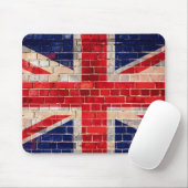 レンガ壁の壁に貼られた英国の国旗 マウスパッド (マウス)