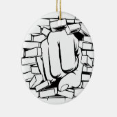 レンガ壁を通って打つ握りこぶし セラミックオーナメント (右)