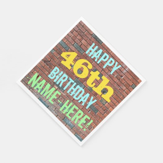 レンガ壁グラフィティインスパイア46誕生日+名前 スタンダードランチョンナプキン (角)
