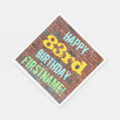 レンガ壁グラフィティインスパイア83誕生日+名前 スタンダードランチョンナプキン (角)