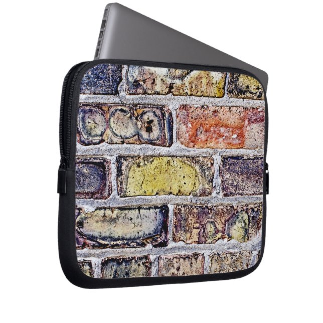 レンガ壁 ラップトップスリーブ (正面右)