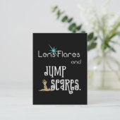 レンズフレアとジャンプ怖れの映画ユーモア ポストカード (スタンド正面)