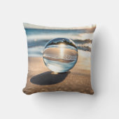 レンズボールオン海ビーチ クッション (正面)