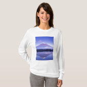 レンズ雲と富士山 本栖湖、 Tシャツ (正面フル)