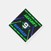 レーザーラベルネオングリーンとブルーバースデーパーティー スタンダードカクテルナプキン (角)