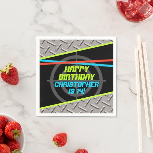 レーザーラベルボーイズバースデーパーティーデコパーソナライズされたール スタンダードカクテルナプキン (インサイチュ)