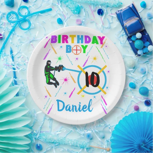 レーザーラベル誕生日ボーイパーティーゲーマーゲーム  ペーパープレート (パーティー)