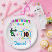レーザーラベル誕生日ボーイパーティーゲーマーゲーム  ペーパープレート (パーティー)
