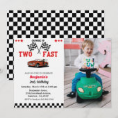 レースする2台の速い車の少年 2歳の誕生日パーティー 招待状 (正面/裏面)