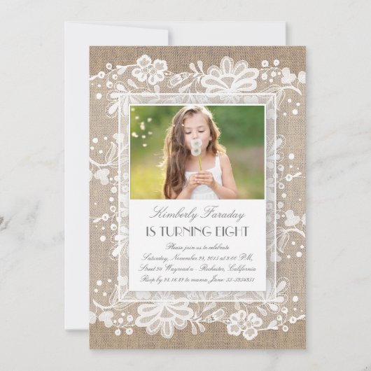 レースとバーラップのヴィンテージエレガントフォト誕生日 招待状 (正面)
