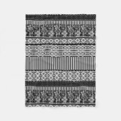 レースとパッチワークの白黒パターン フリースブランケット (正面)