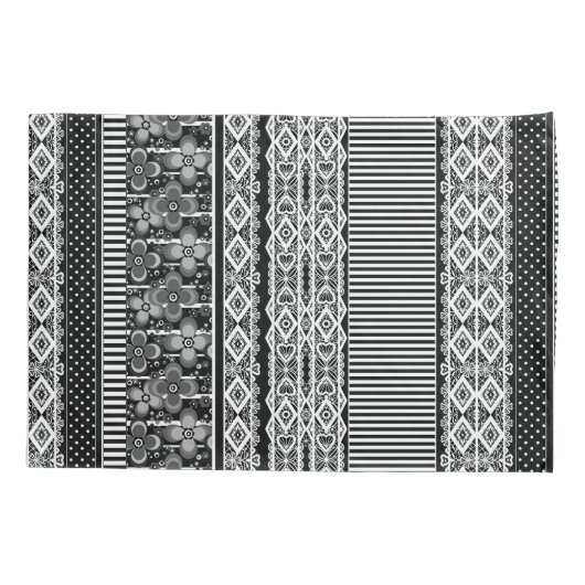 レースとパッチワークの白黒パターン 枕カバー (裏面)