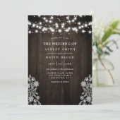 レースと木のストリングライトのラスティックウェディング 招待状 (スタンド正面)