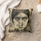 レースのアクセントの枕を持つグロリアSwanson クッション (ブランケット)