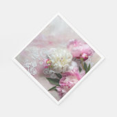 レースの上にピンクと白の牡丹 スタンダードランチョンナプキン (角)