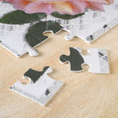 レースの背景に美しいピンクのバラ ジグソーパズル (側面)