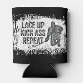 レースを締める。繰り返す。(ホッケー) 缶クーラー (裏面)