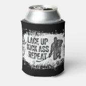 レースを締める。繰り返す。(ホッケー) 缶クーラー (缶裏面)