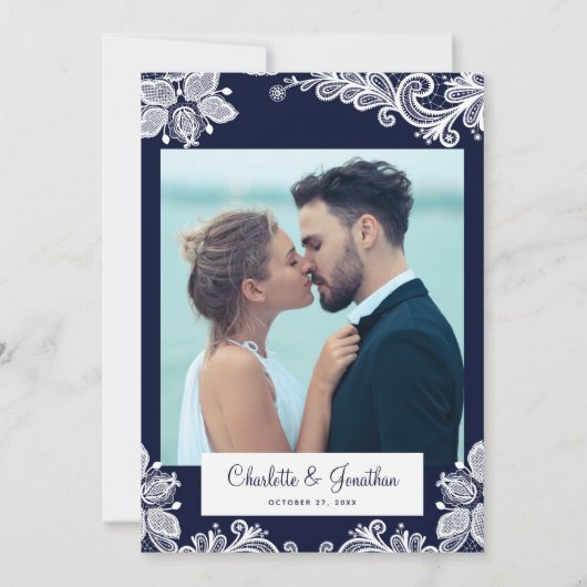 レースエレガントの結婚写真カスタムネイビーブルーホワイト 招待状 (裏面)