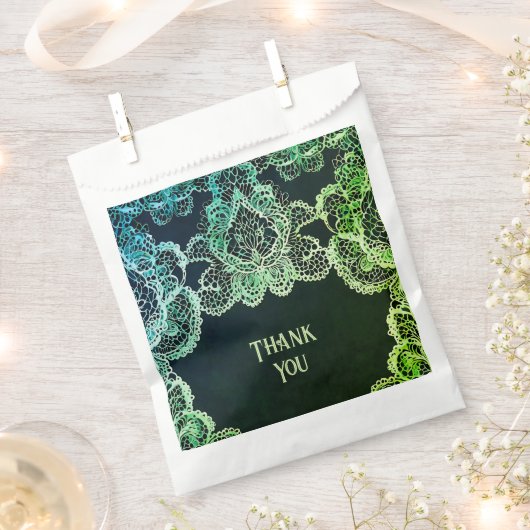 レースエレガント結婚式招待状 フェイバーバッグ (クリップ留めされた状態)