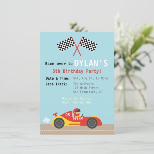 レースカーのテーマ、男の子のための誕生会 招待状 (スタンド正面)