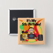 レースカーの第5誕生日のTシャツおよびギフト 缶バッジ (正面&裏面)