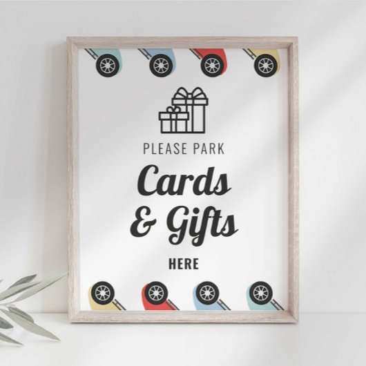 レースカーの誕生日カードとギフトのサイン ポスター