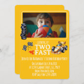レースカーの2歳誕生日写真パーティー招待状 招待状 (正面/裏面)