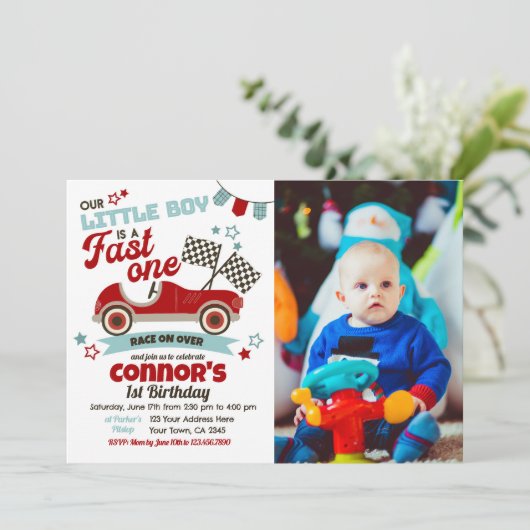 レースカーをテーマにしたパーティの招待状(2回目の誕生日) 招待状 (スタンド正面)