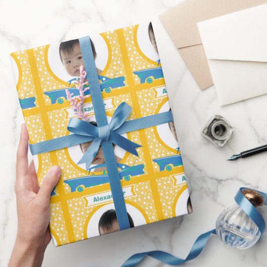 レースカーパーソナライズされたベビーフォトラッピング紙 ラッピングペーパー (ギフト)