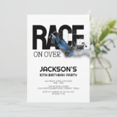 レースカーモダンボーイ誕生日パーティーでレース 招待状 (スタンド正面)
