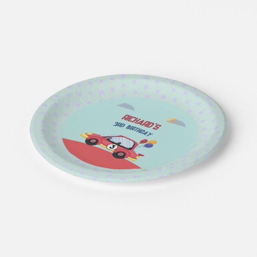 レースカーレーシングキッドの誕生日テーマ ペーパープレート (アングル)