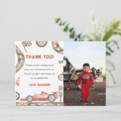 レースカー誕生日パーティフォトサンキューカード 招待状 (スタンド正面)