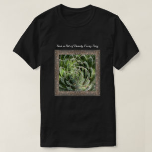 レースユニセックスアロエプラント付きTシャツ Tシャツ