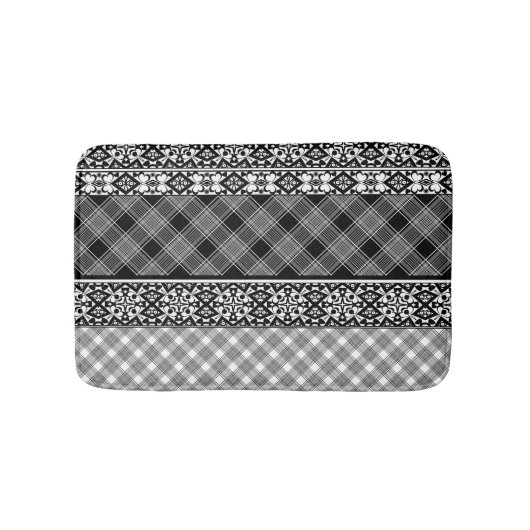 レース付き白ストライプの黒パッチワーク バスマット (正面)